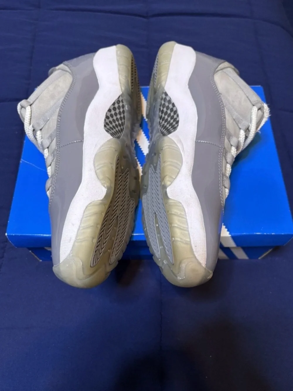 Jordan 11 Retro Low Cool Grey 2018  Size 10
